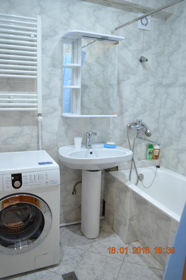 Apartment On Ikalto 8 Tiflis Exterior foto