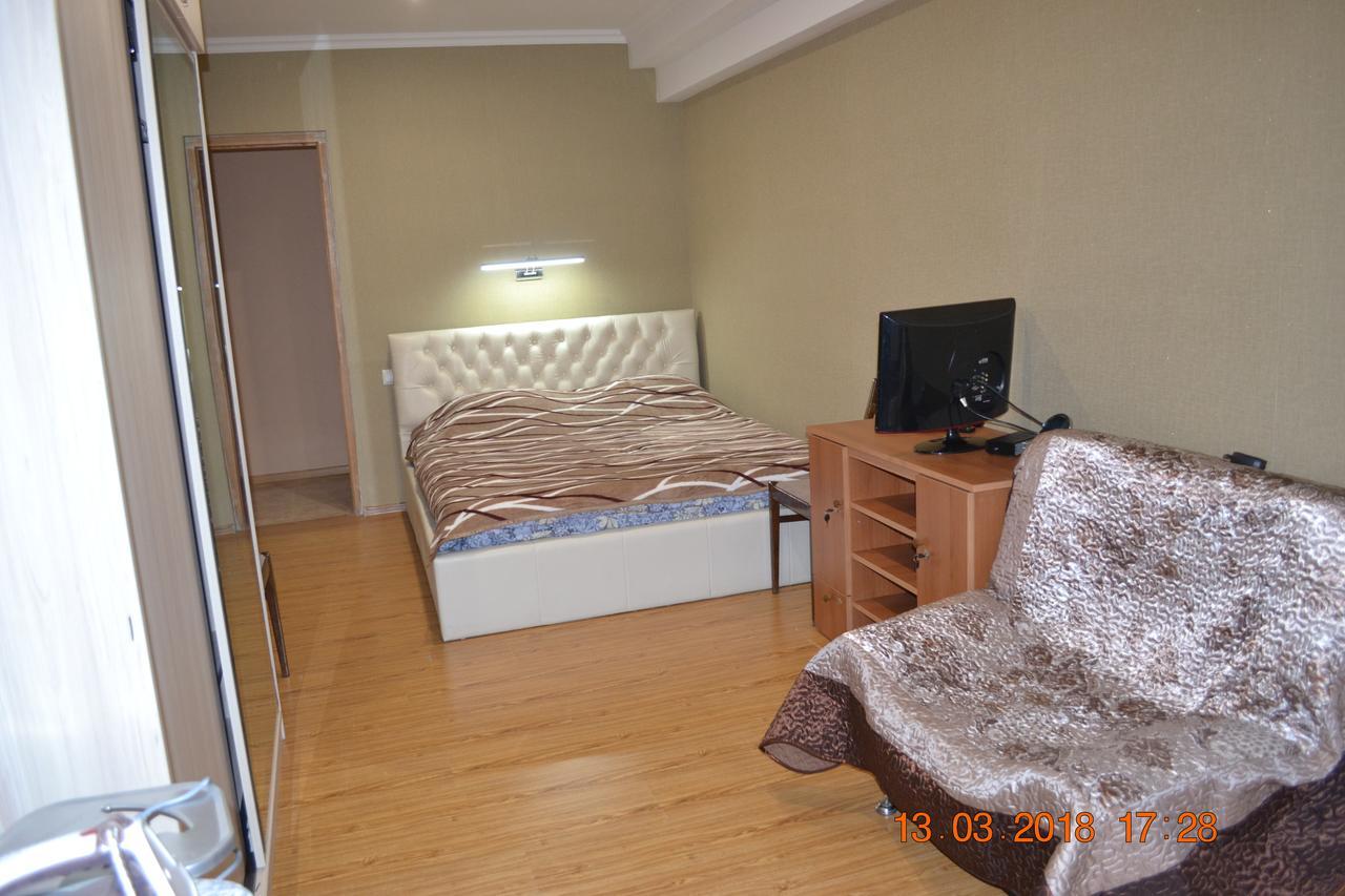 Apartment On Ikalto 8 Tiflis Exterior foto